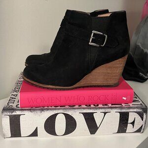 Caslon Black Nubuck Leather Zip High Wedge Heel Ankle Boots Euro size 40